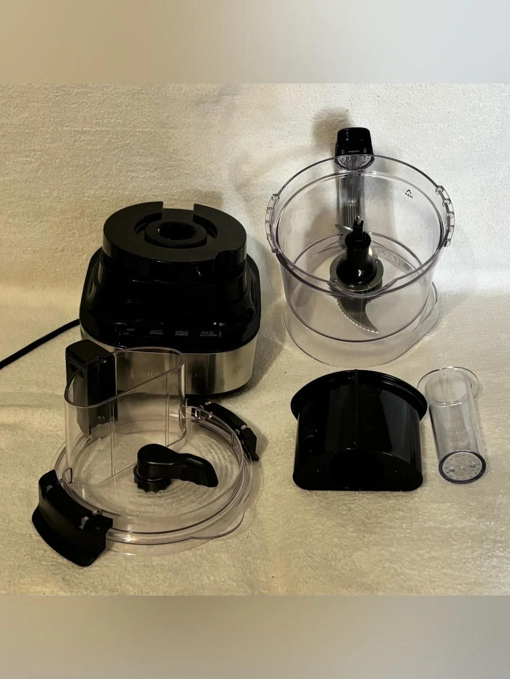 Black Food Processor with Clear Bowl -Hamilton Beach see picture details